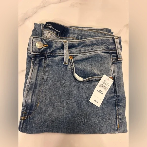 Gap Women’s High Rise Universal Jegging Sz. 14/32R, Light Wash - Picture 8 of 9